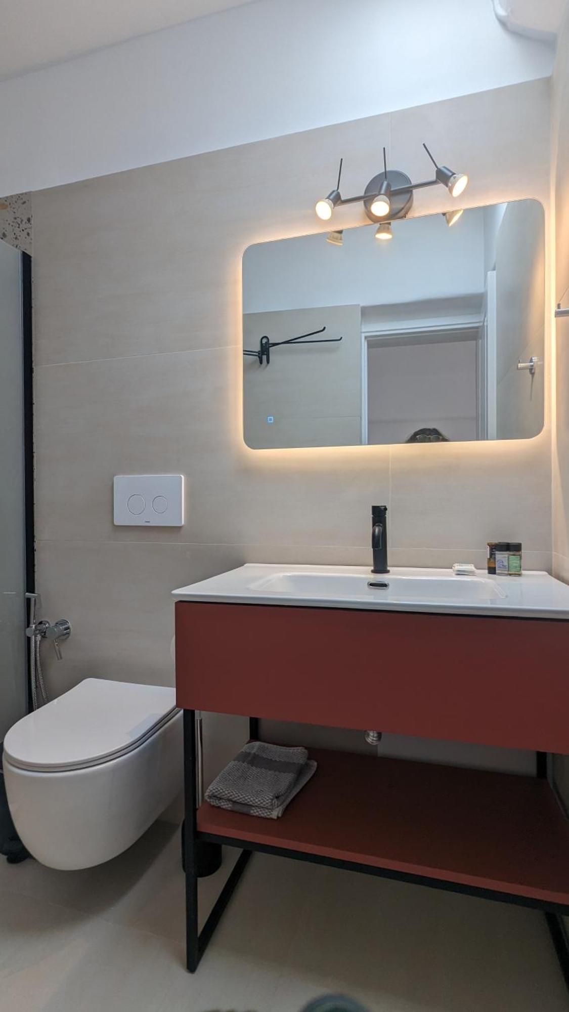 Arodou Studio And Apartment